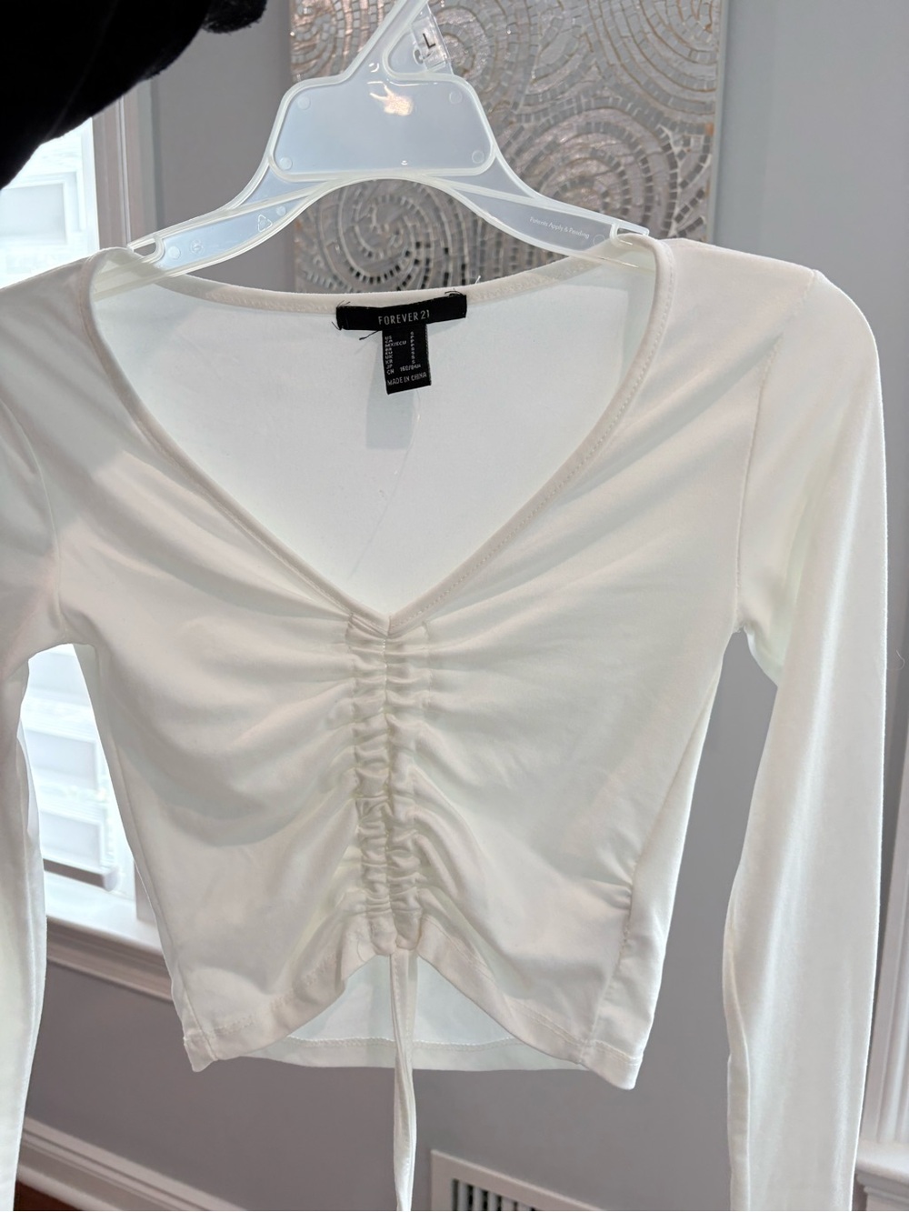 Forever 21 White Ruched V-Neck Long Sleeve Top small